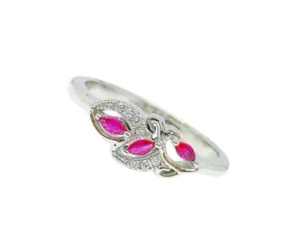 Ezüst gyűrű pink cirkónia kővel díszítve